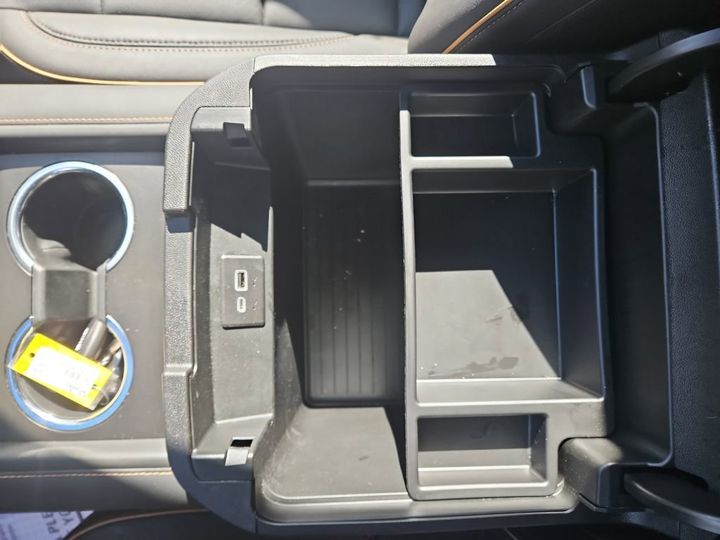 Used 2024 GMC Yukon XL AT4 w/ AT4 Premium Plus Package image 27