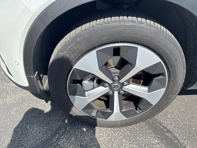 Used 2023 Volvo XC40 B5 Plus w/ Climate Package AWD/4WD image 20