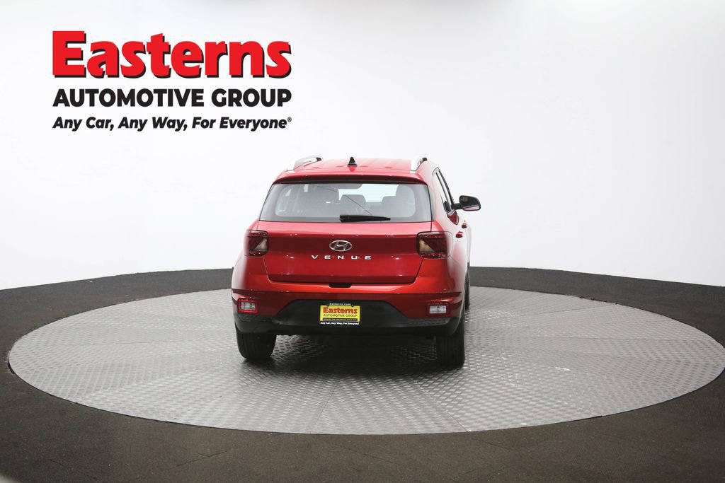 Used 2022 Hyundai Venue Limited image 37