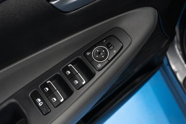 Used 2023 Hyundai Santa Fe SEL FWD image 4