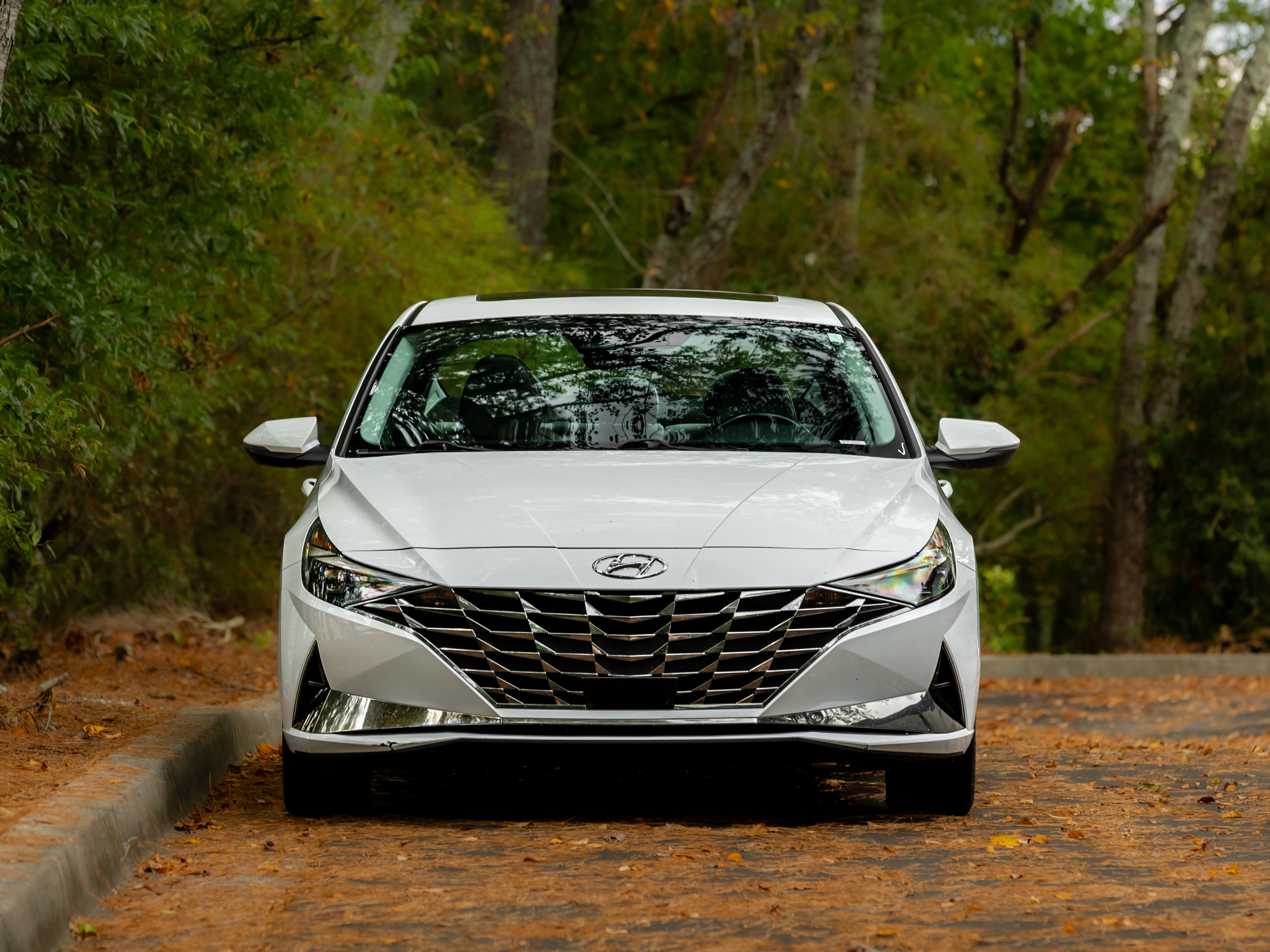 Used 2021 Hyundai Elantra Limited image 35