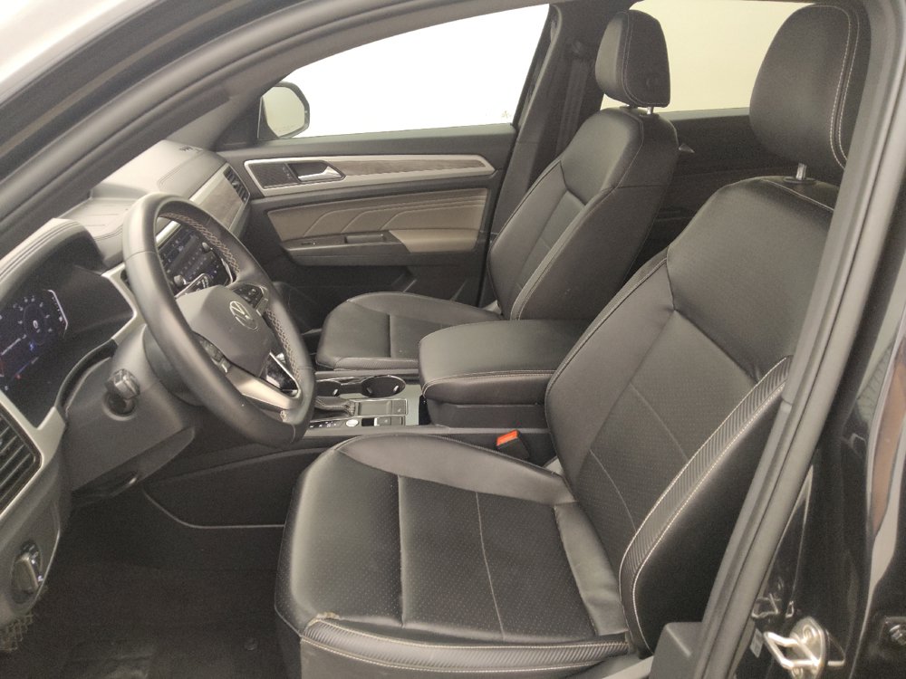 Used 2022 Volkswagen Atlas Cross Sport SE FWD image 17