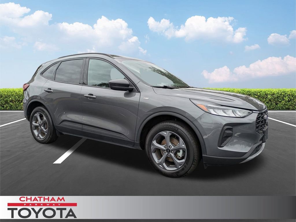 Used 2025 Ford Escape ST-Line image 1