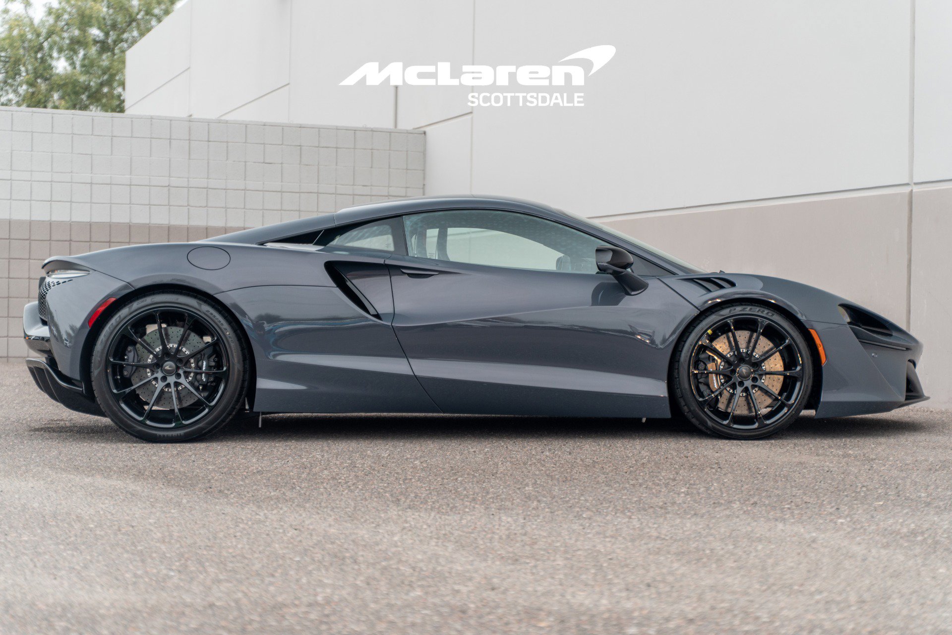 New 2026 McLaren Artura image 8