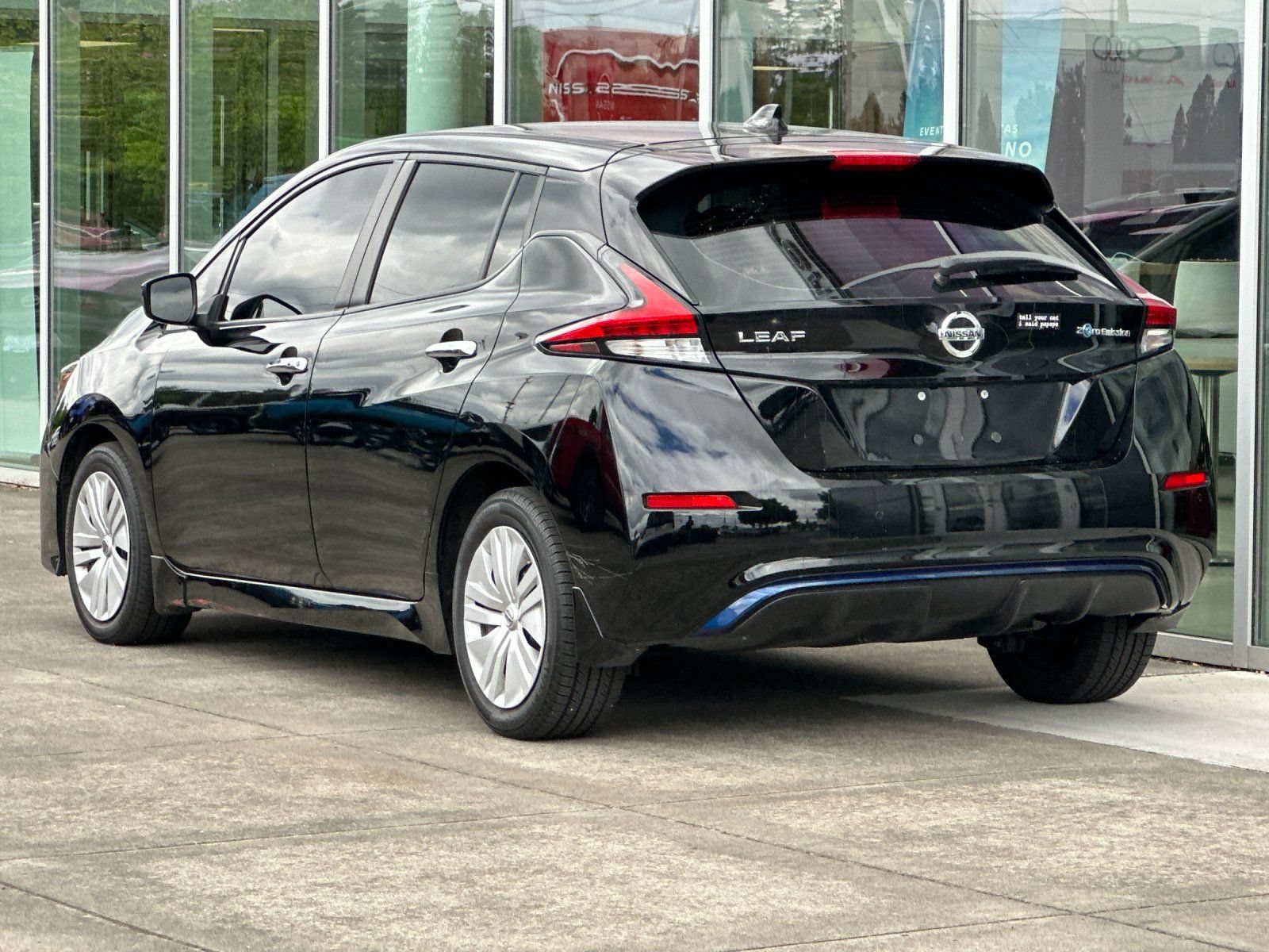 Used 2022 Nissan Leaf S FWD image 5