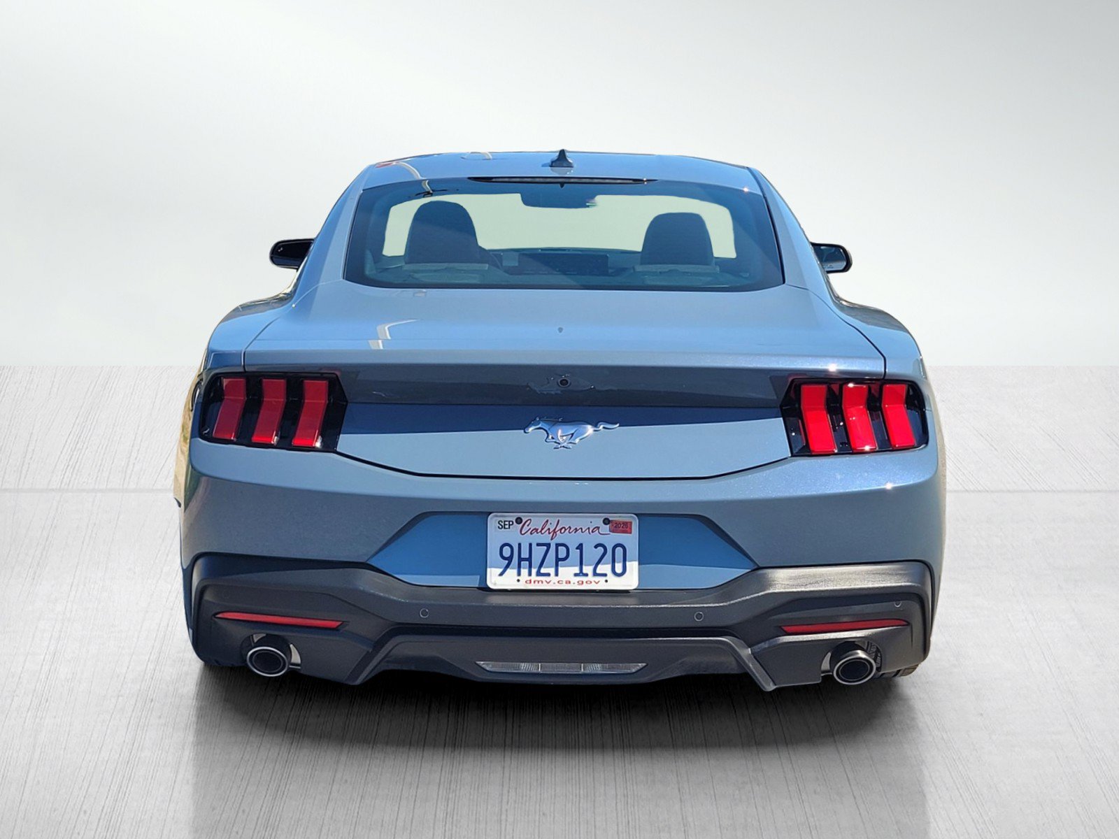 Used 2024 Ford Mustang Coupe RWD image 5