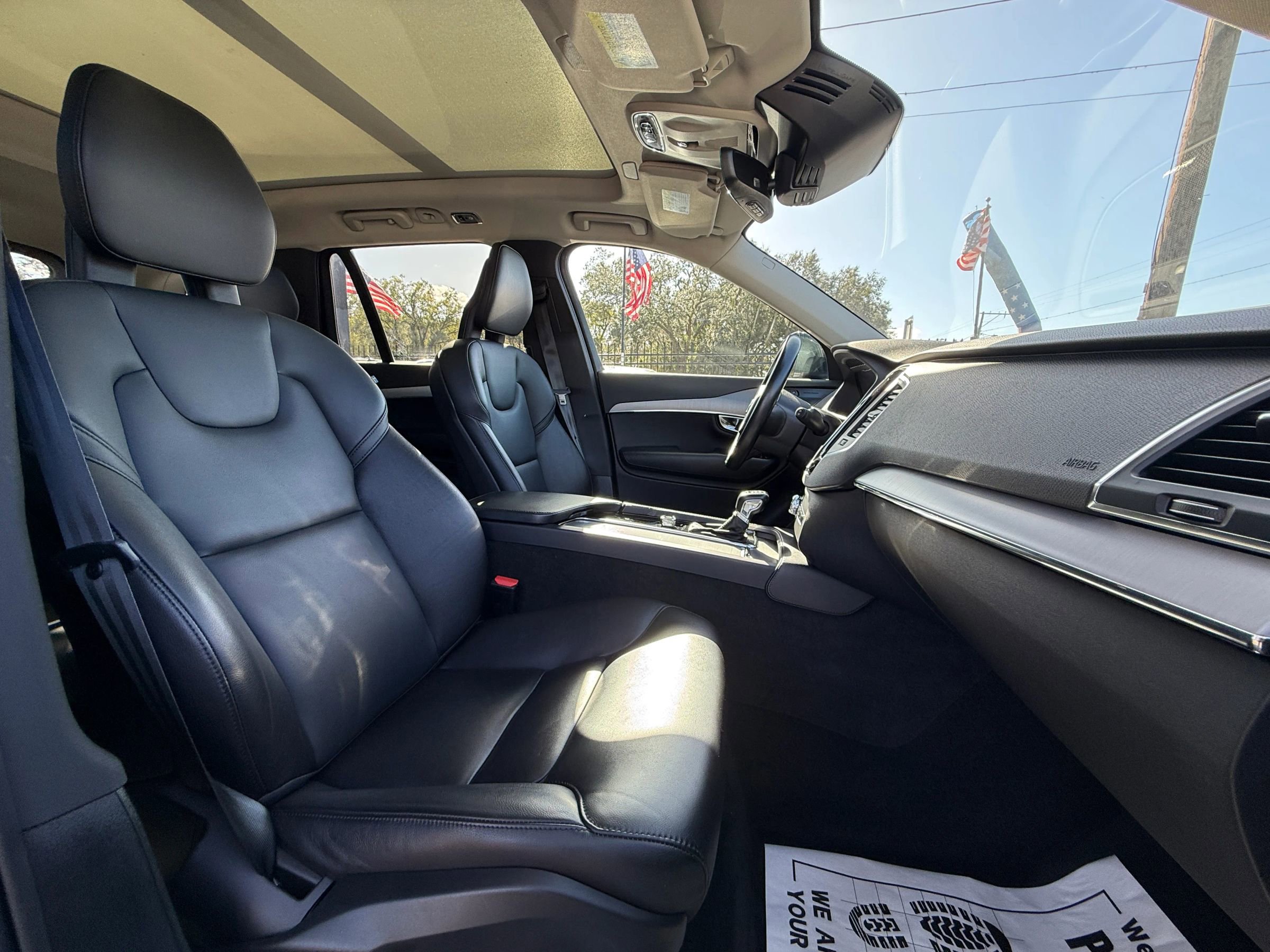 Used 2022 Volvo XC90 T5 Momentum w/ Climate Package image 23