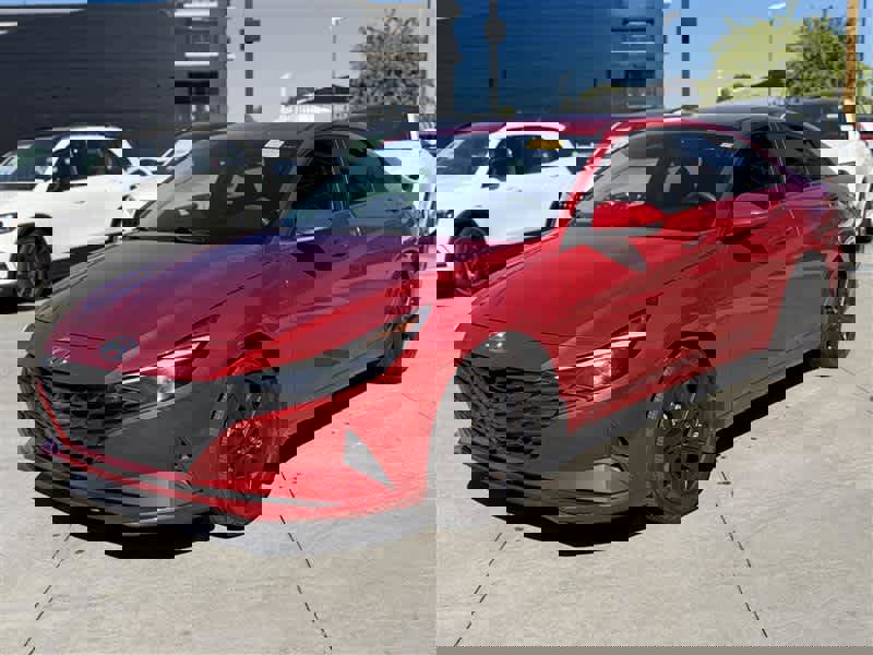 Used 2023 Hyundai Elantra SEL image 2