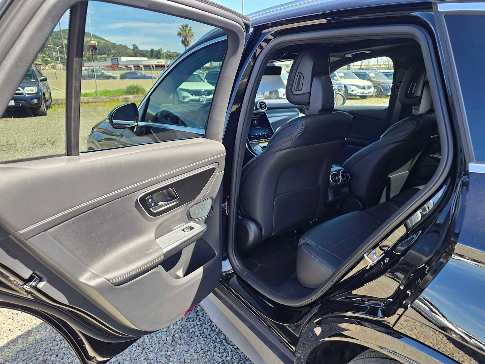 Used 2026 Mercedes-Benz GLC 300 4MATIC image 17