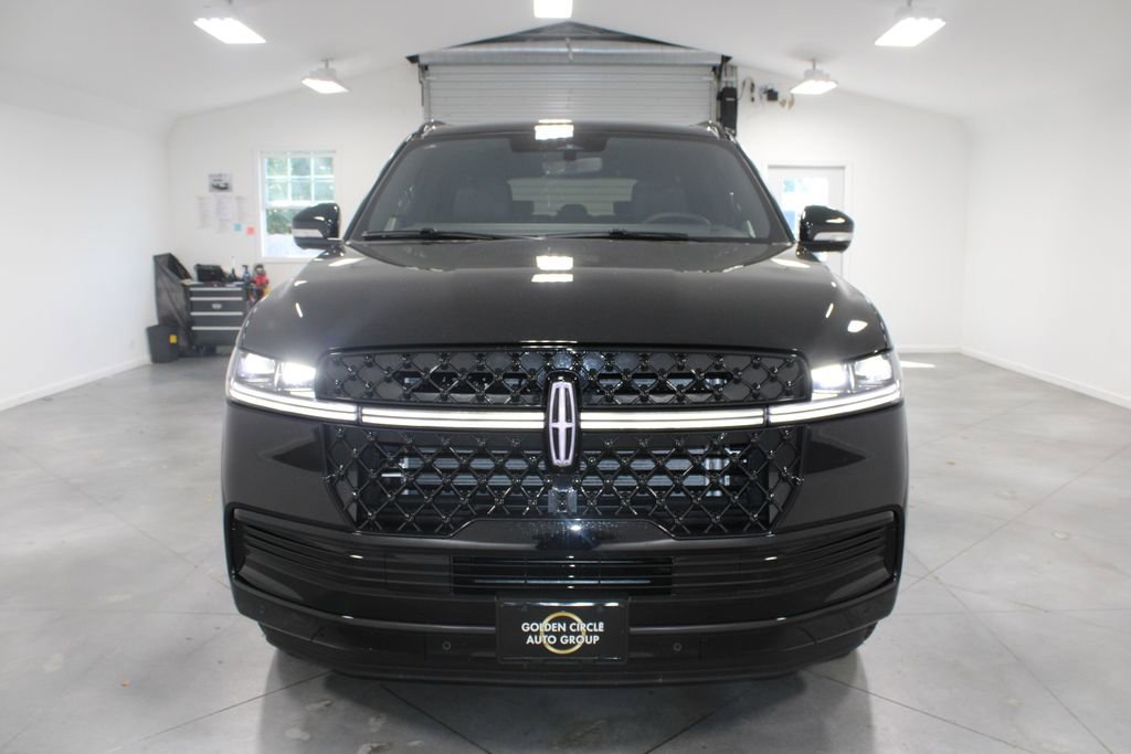New 2025 Lincoln Navigator L Reserve image 2
