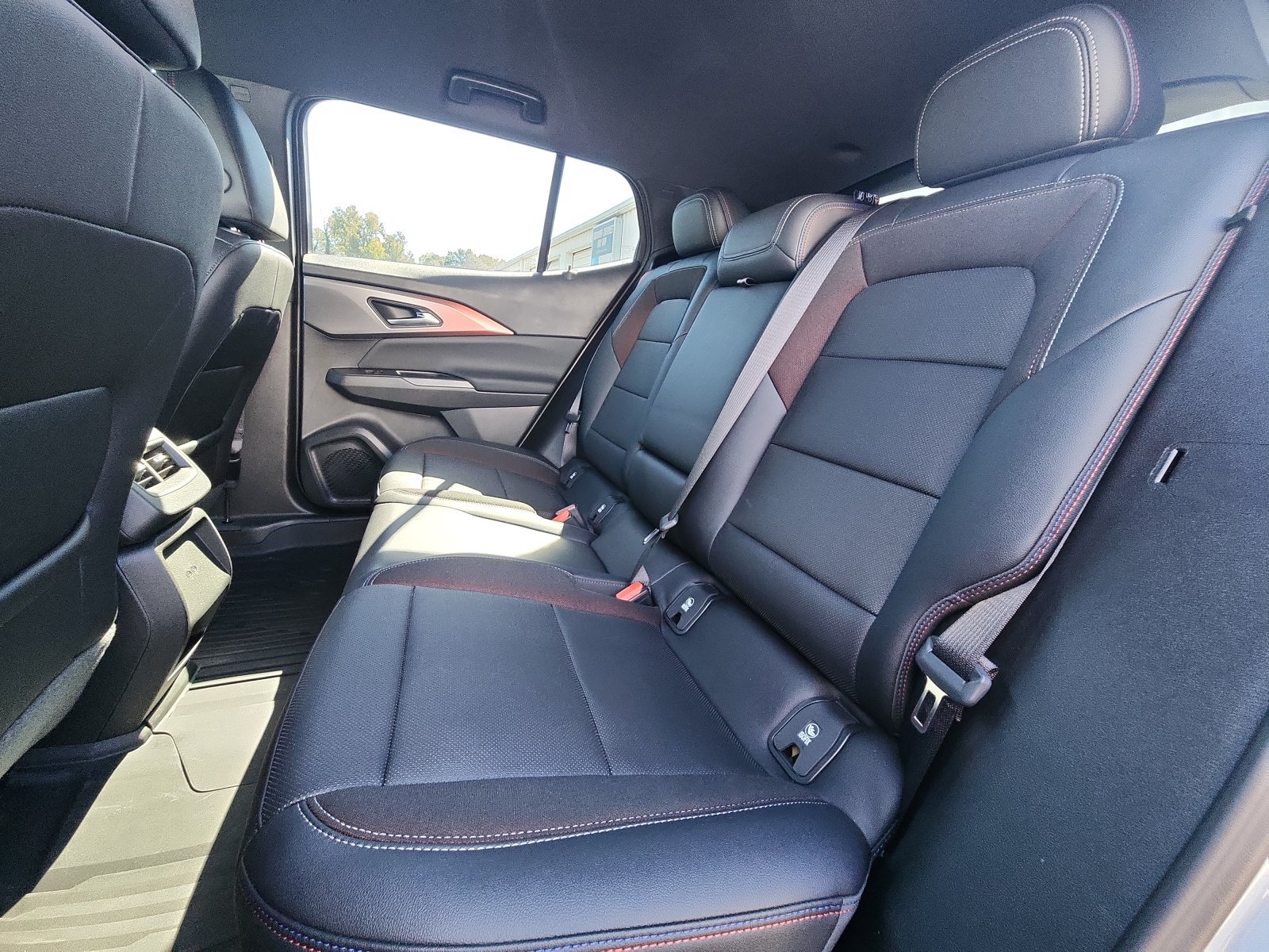 New 2025 Chevrolet Equinox EV RS AWD/4WD image 22