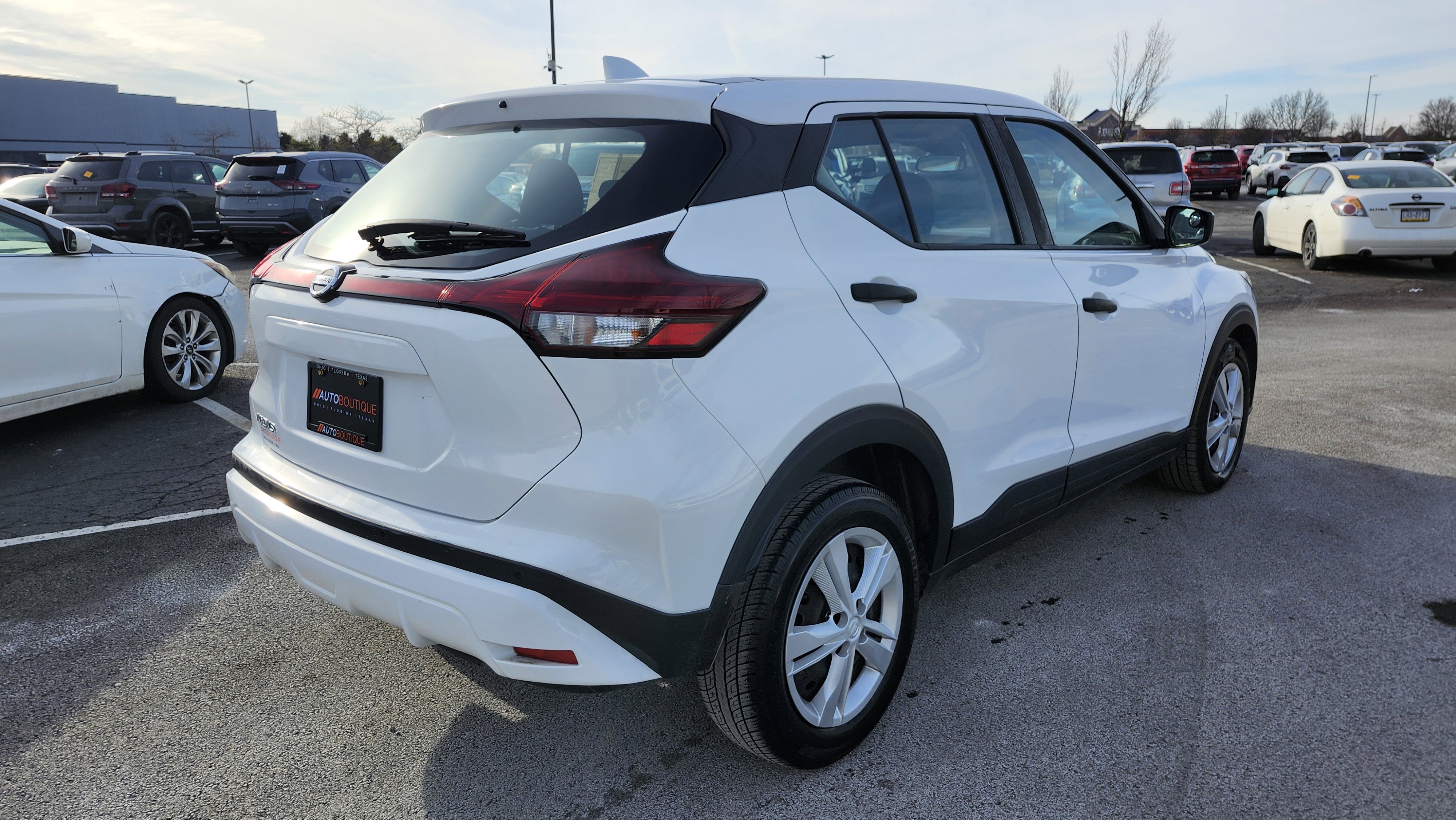 Used 2021 Nissan Kicks S image 16