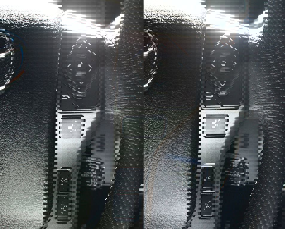 Used 2021 Toyota Tacoma TRD Sport w/ Technology Package image 9