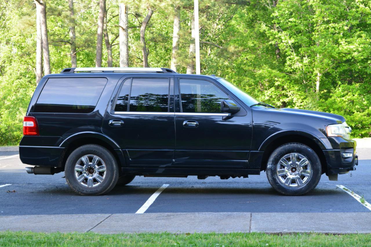 Used 2015 Ford Expedition Limited w/ Equipment Group 301A AWD/4WD image 4