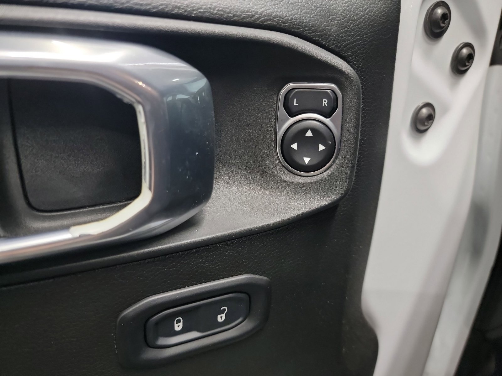 Used 2022 Jeep Wrangler Unlimited Sport AWD/4WD image 14