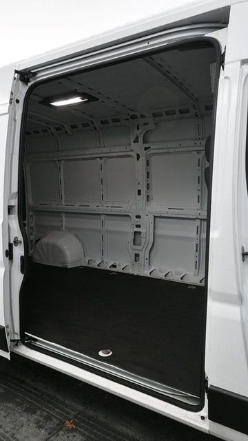 Used 2025 RAM ProMaster 2500 w/ Convenience Group image 11