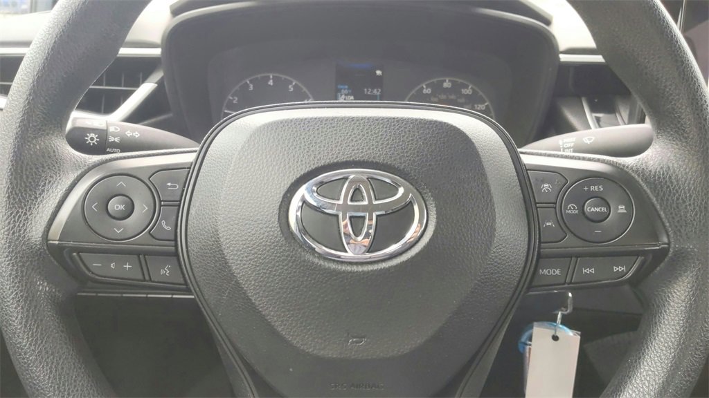 Used 2023 Toyota Corolla LE image 19