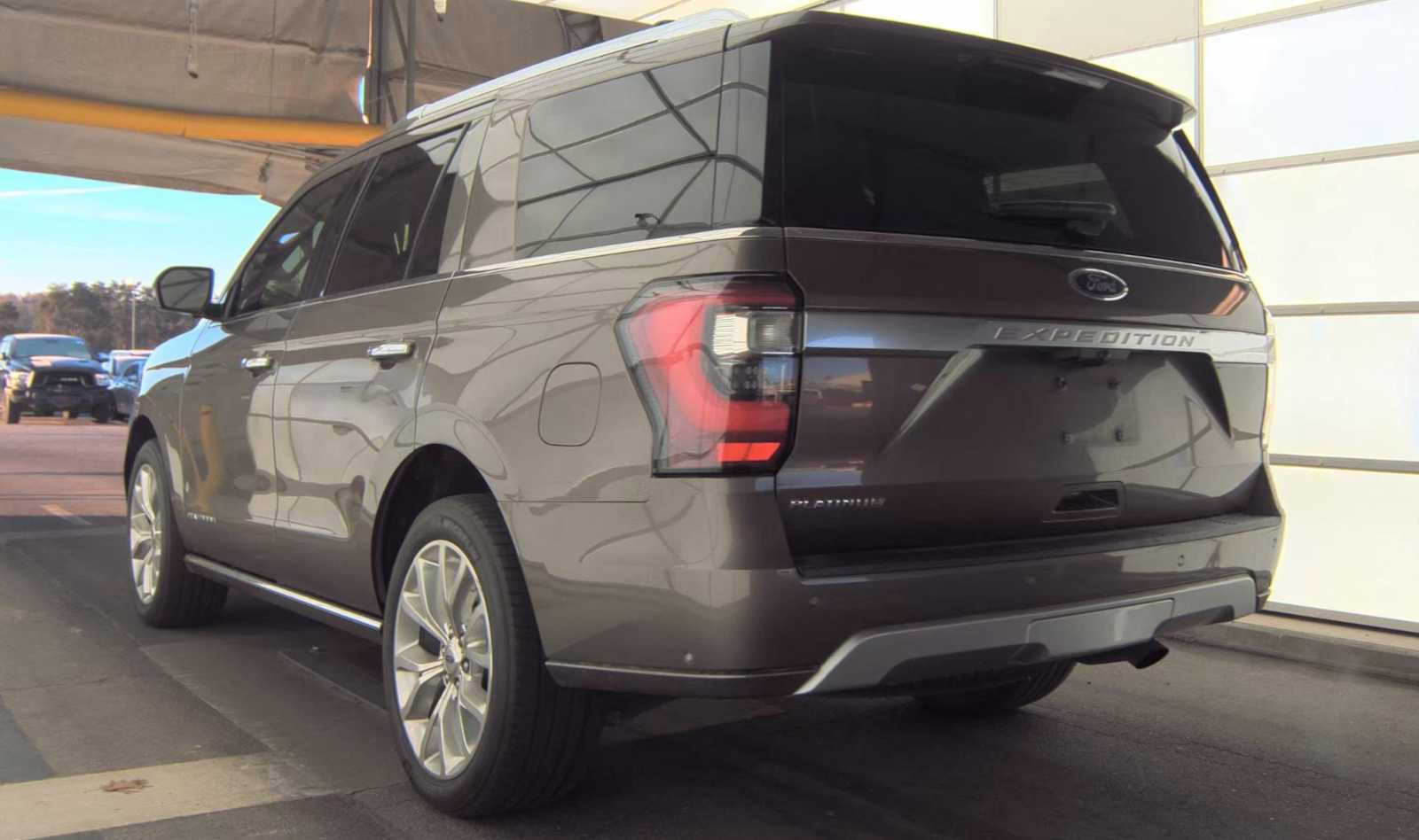 Used 2018 Ford Expedition Platinum image 7