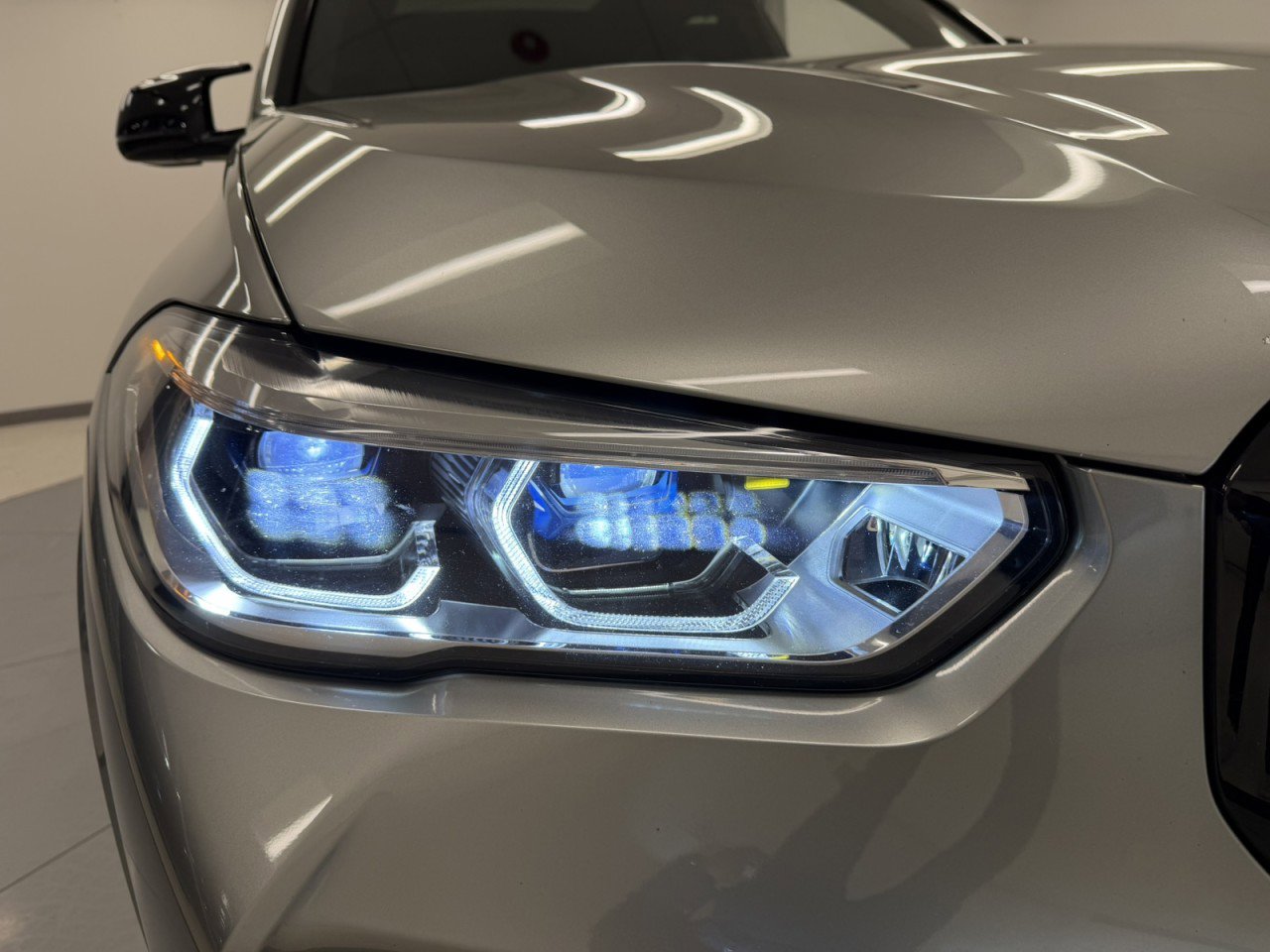 Used 2020 BMW X5 M Competition w/ Executive Package image 64