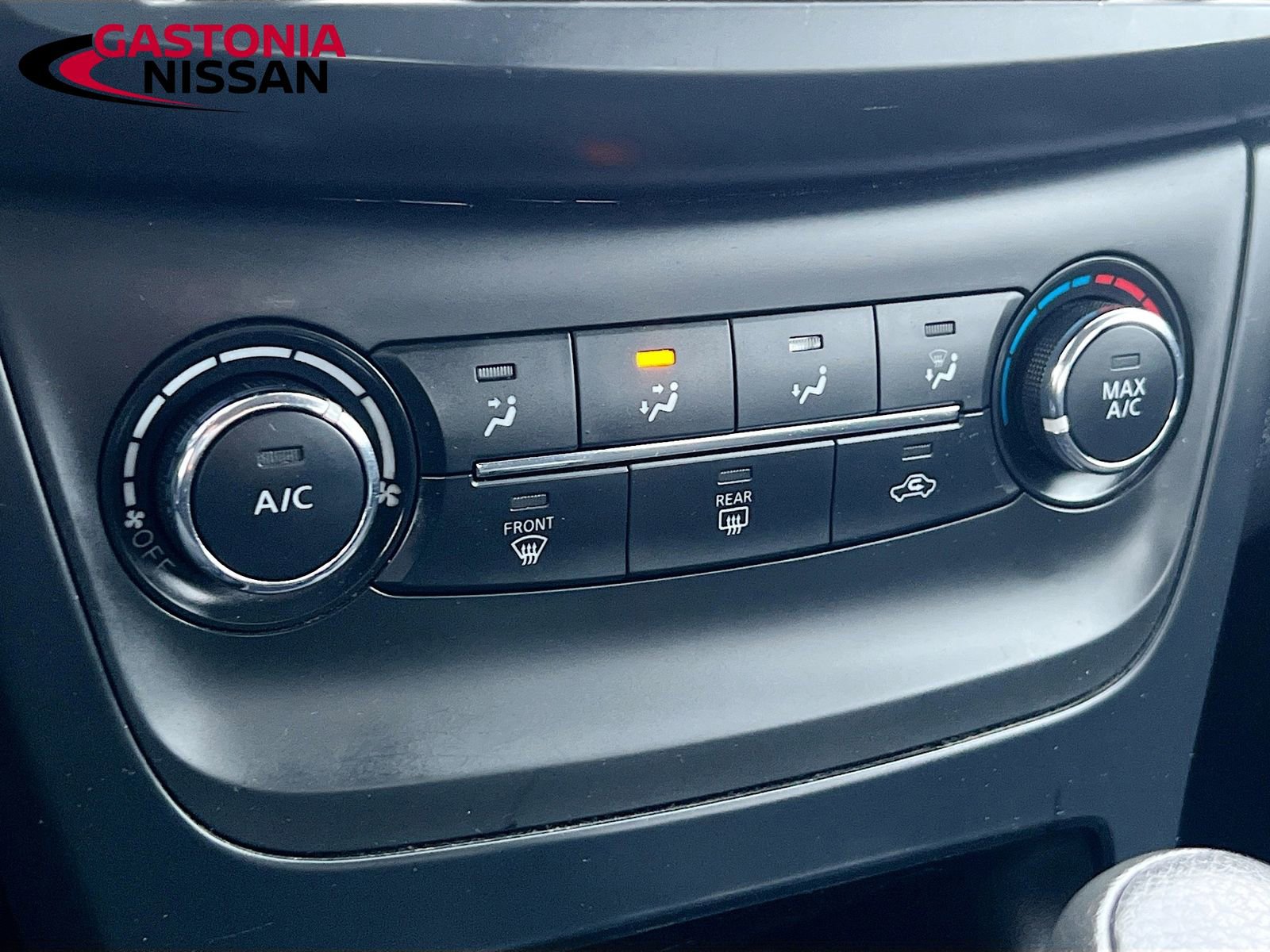 Used 2018 Nissan Sentra S image 19