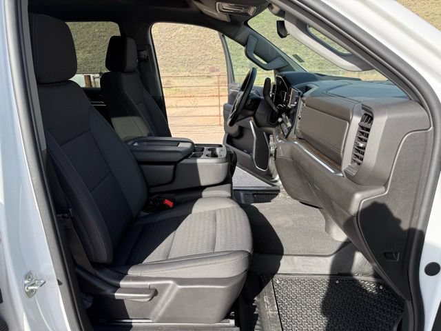 Used 2025 Chevrolet Silverado 1500 LT w/ Protection Package AWD/4WD image 38