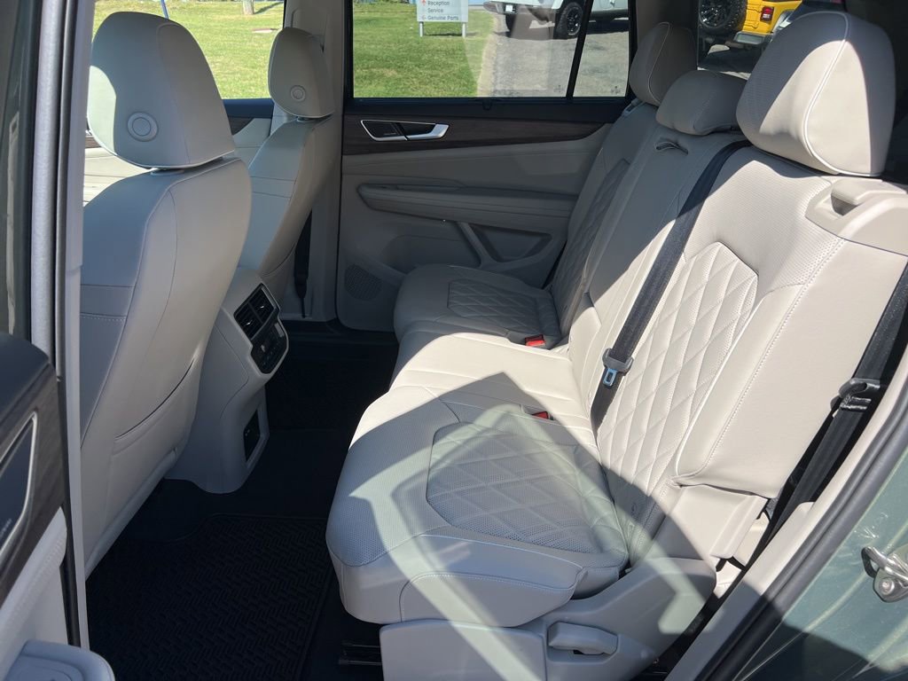 New 2026 Volkswagen Atlas SEL Premium R-Line image 24
