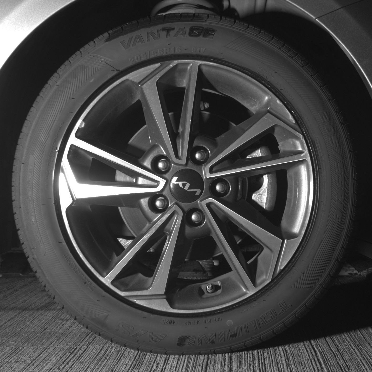 Used 2024 Kia Forte LXS image 18