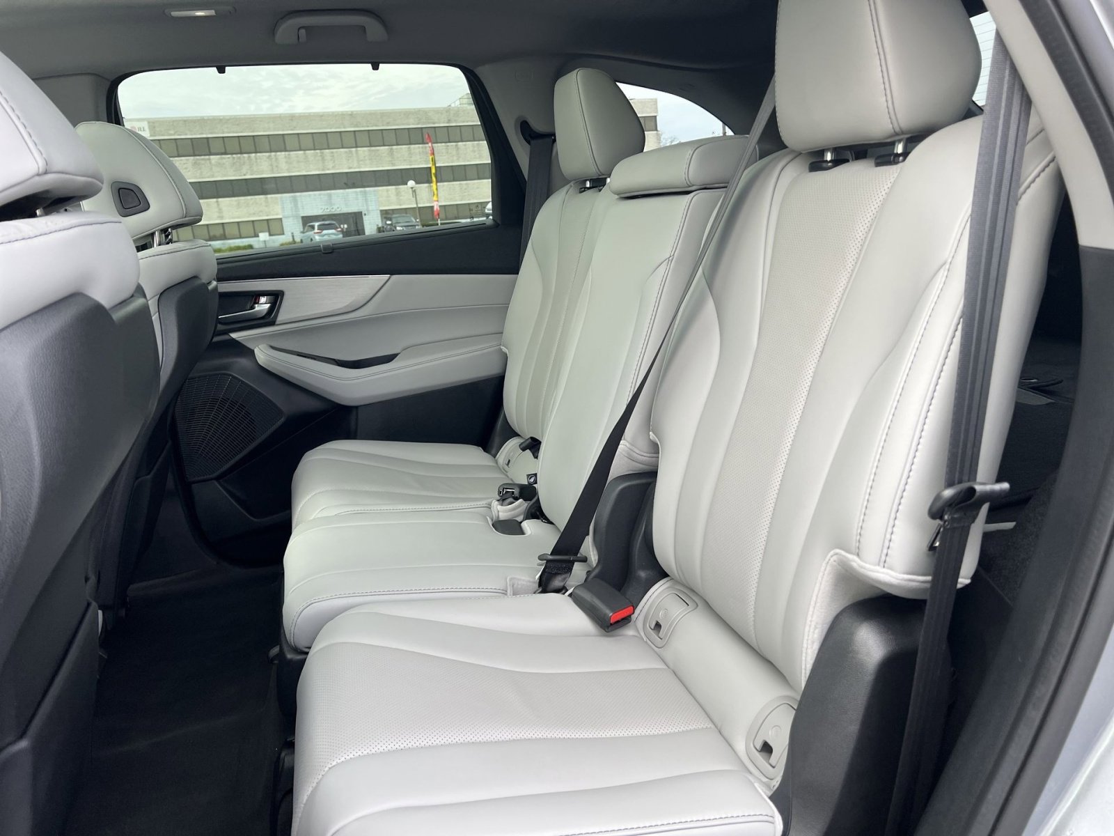 Used 2023 Acura MDX SH-AWD w/ Technology Package image 25