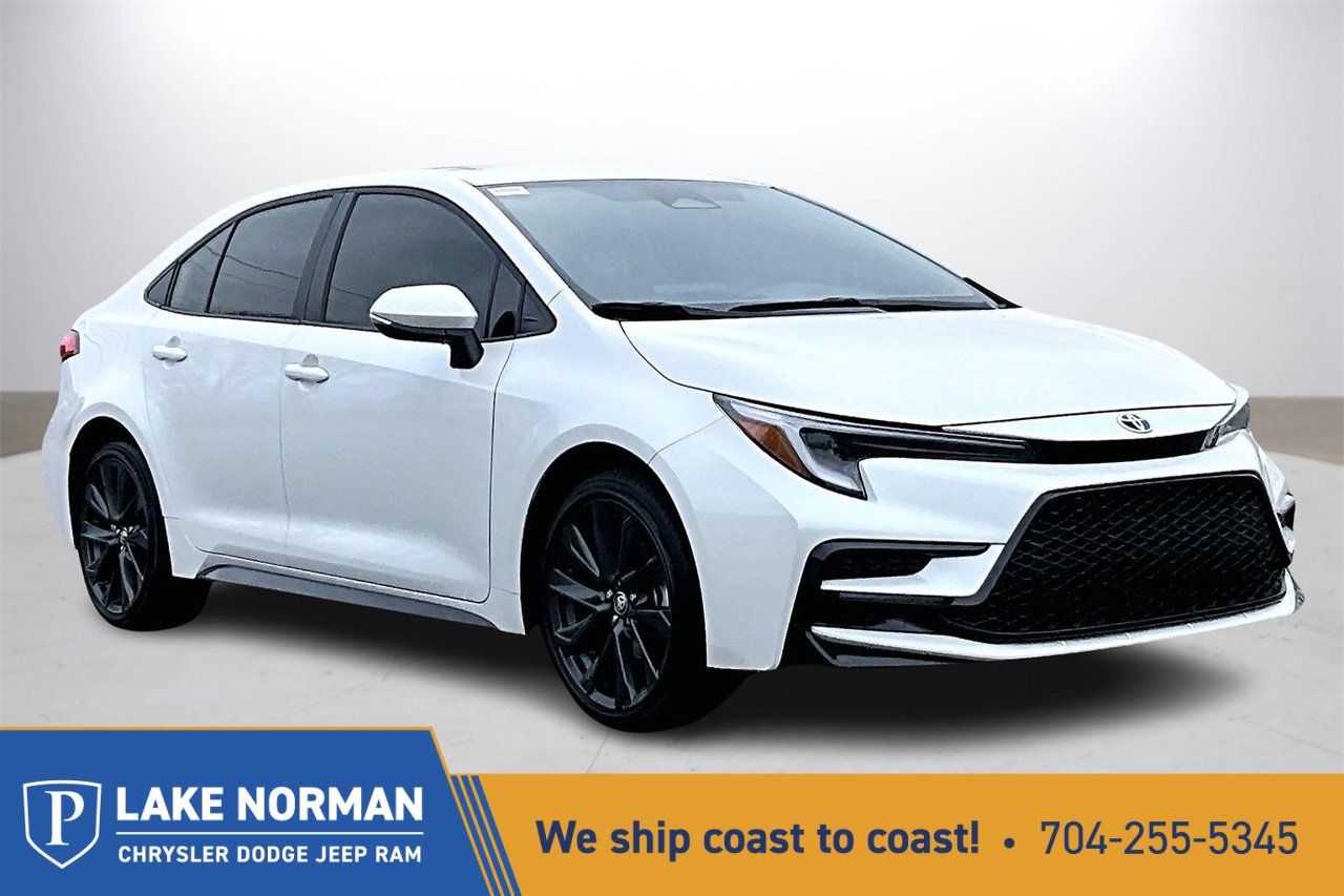 Used 2024 Toyota Corolla LE image 1