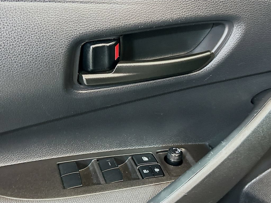 Used 2026 Toyota Corolla LE FWD image 15