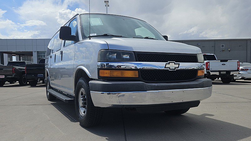 Used 2013 Chevrolet Express 3500 LT w/ LT Preferred Equipment Group RWD image 4