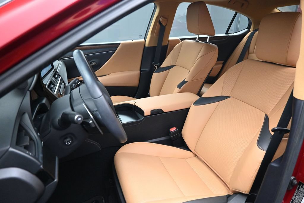 Used 2025 Lexus ES 300h w/ Premium Package FWD image 21