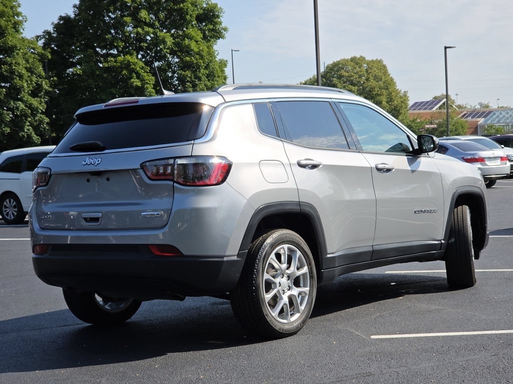 Used 2023 Jeep Compass Latitude AWD/4WD image 22