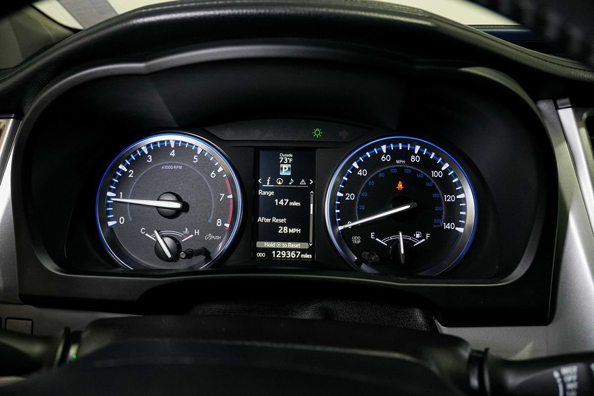 Used 2016 Toyota Highlander Limited FWD image 24