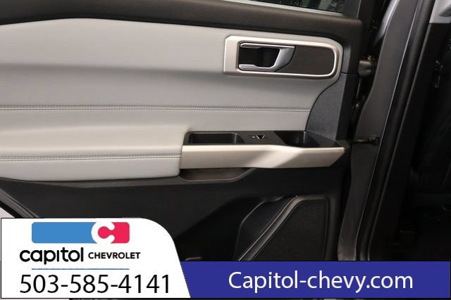 Used 2021 Ford Explorer XLT w/ Equipment Group 202A AWD/4WD image 28