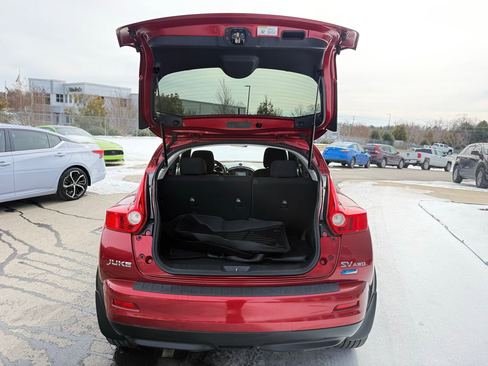 Used 2014 Nissan Juke SV w/ Navigation Package image 38