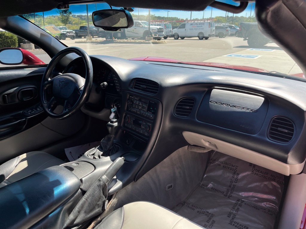 Used 1997 Chevrolet Corvette Coupe RWD image 23