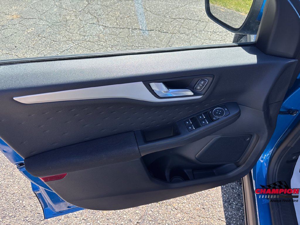 Used 2020 Ford Escape SE FWD image 14