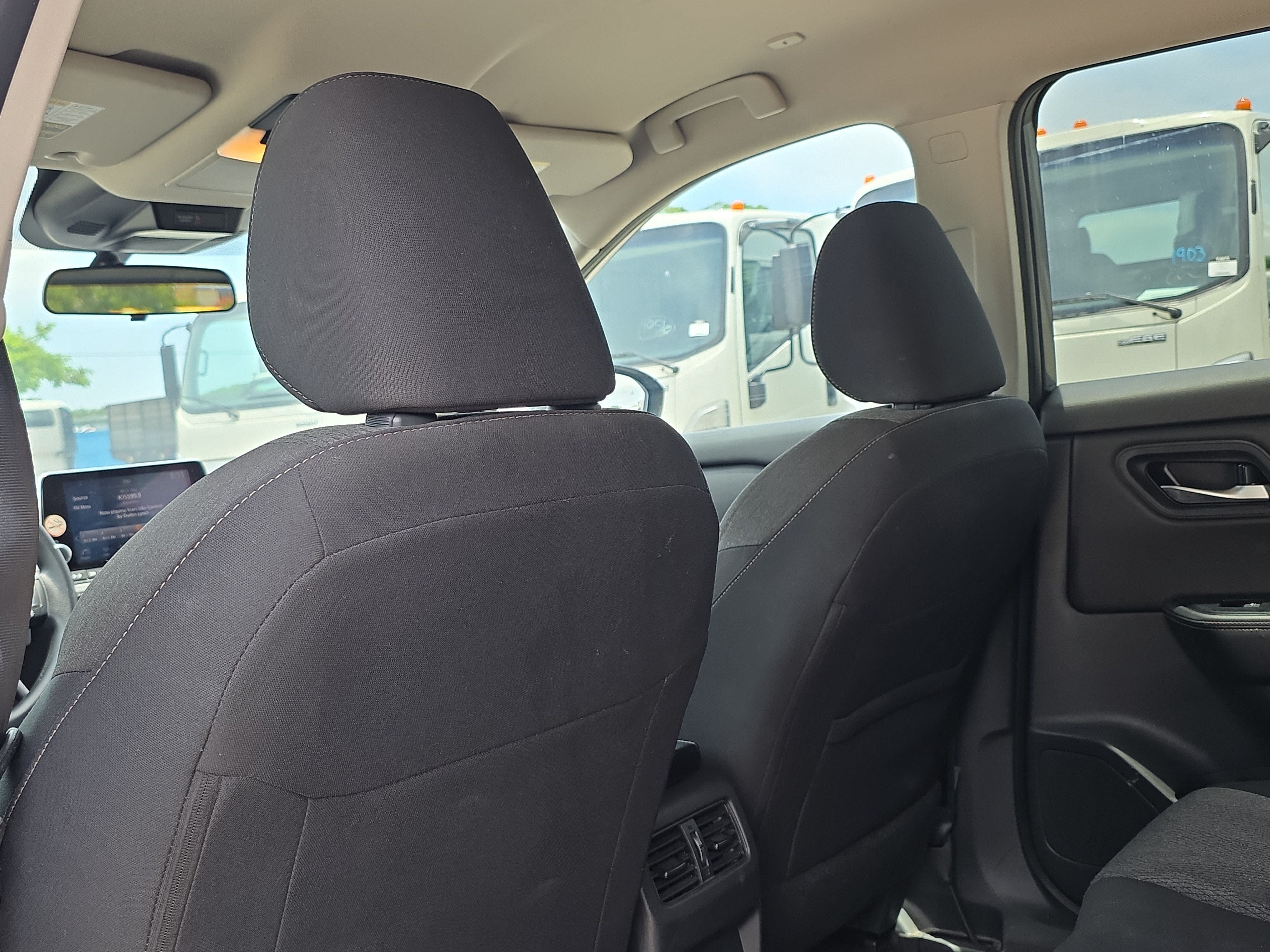 Used 2024 Nissan Rogue SV FWD image 15