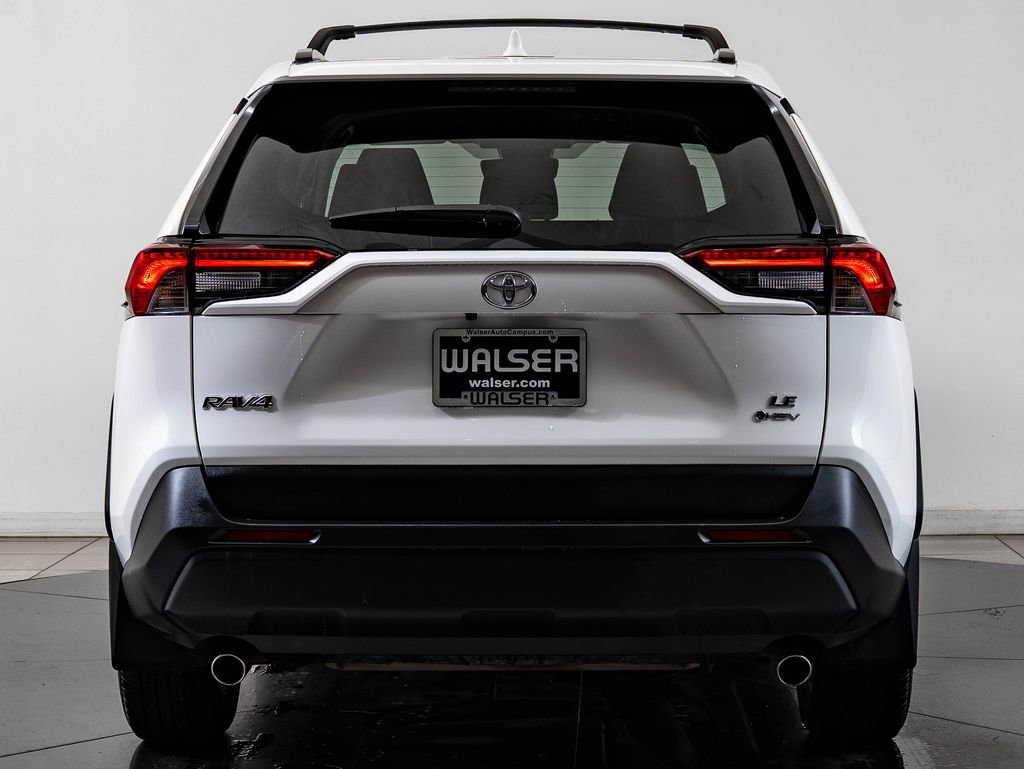 Used 2025 Toyota RAV4 LE AWD/4WD image 7