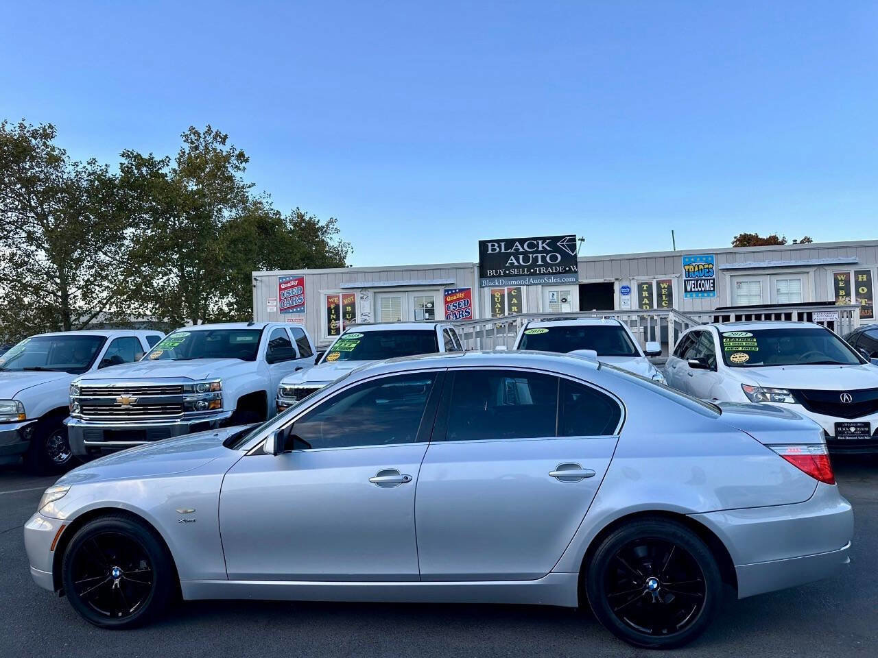 Used 2009 BMW 528i xDrive Sedan image 11