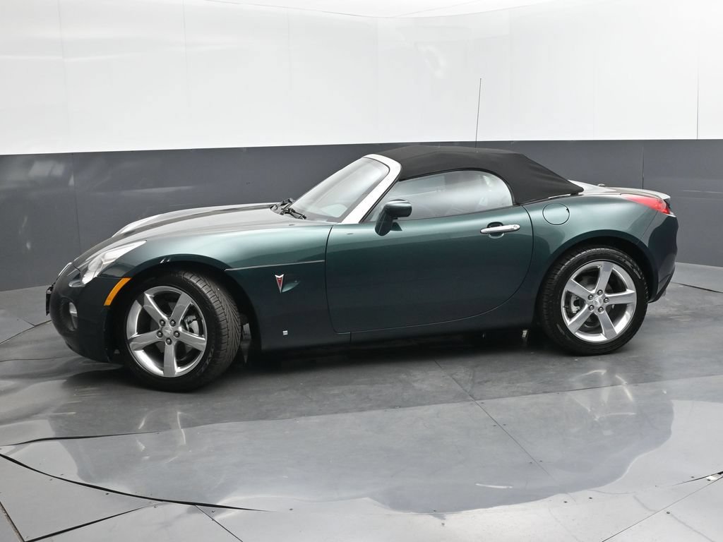 Used 2007 Pontiac Solstice GXP w/ Premium Package RWD image 28