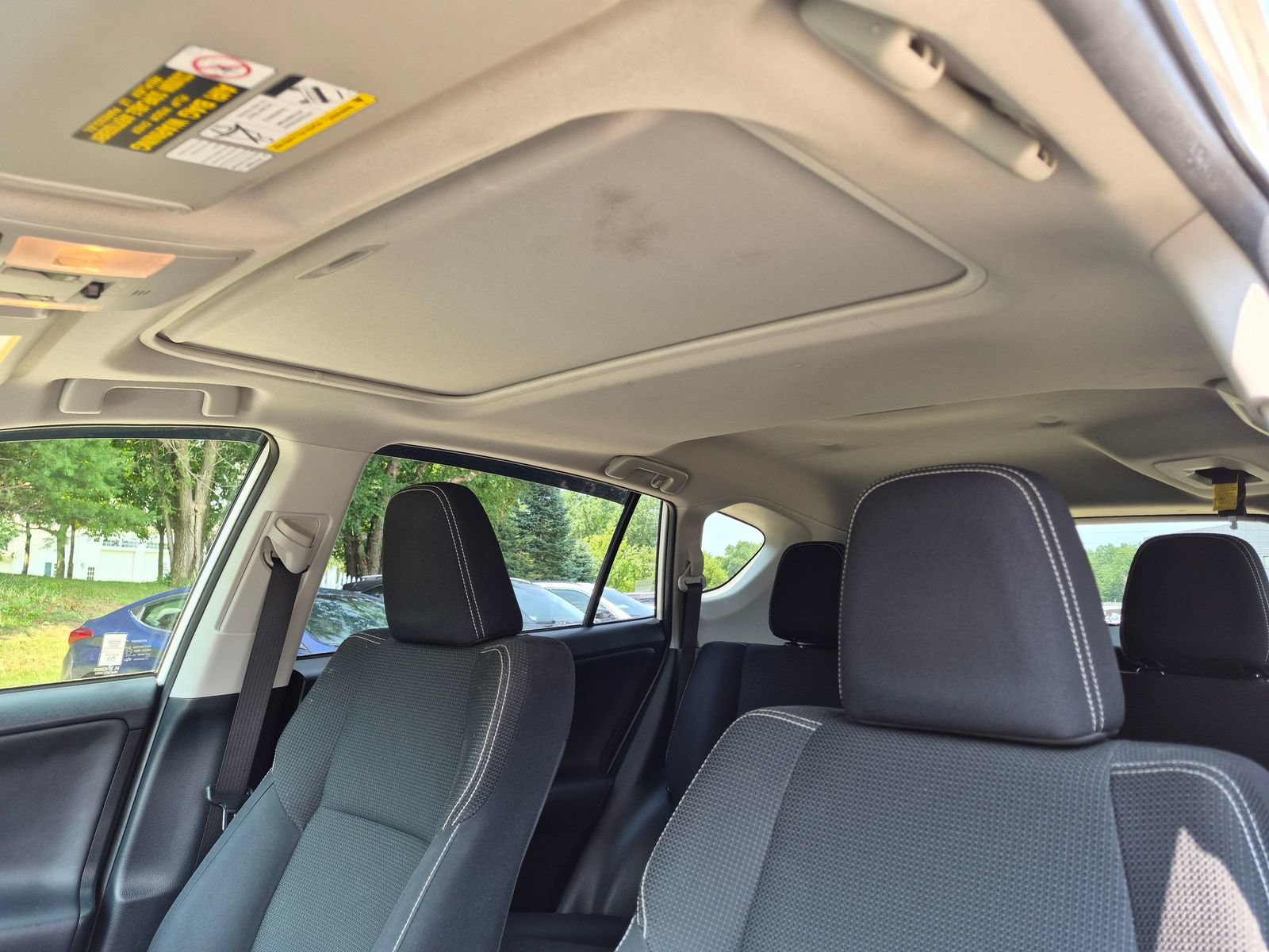 Used 2017 Toyota RAV4 XLE AWD/4WD image 22