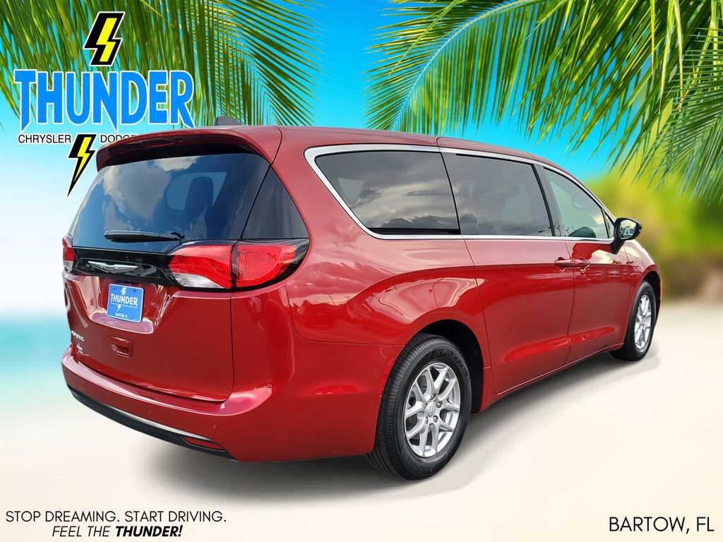 New 2026 Chrysler Voyager LX image 4