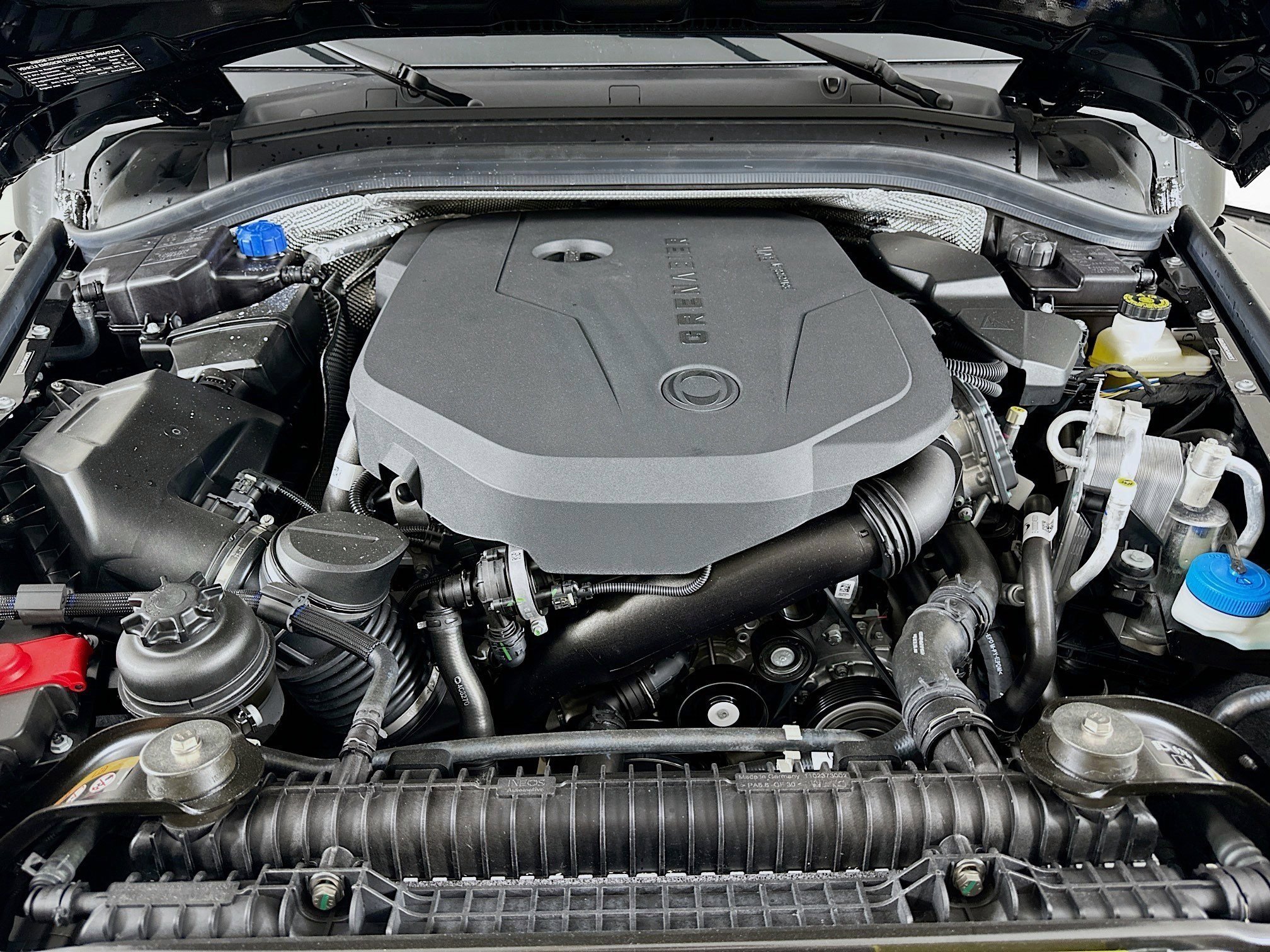 Used 2025 INEOS Grenadier AWD/4WD image 8