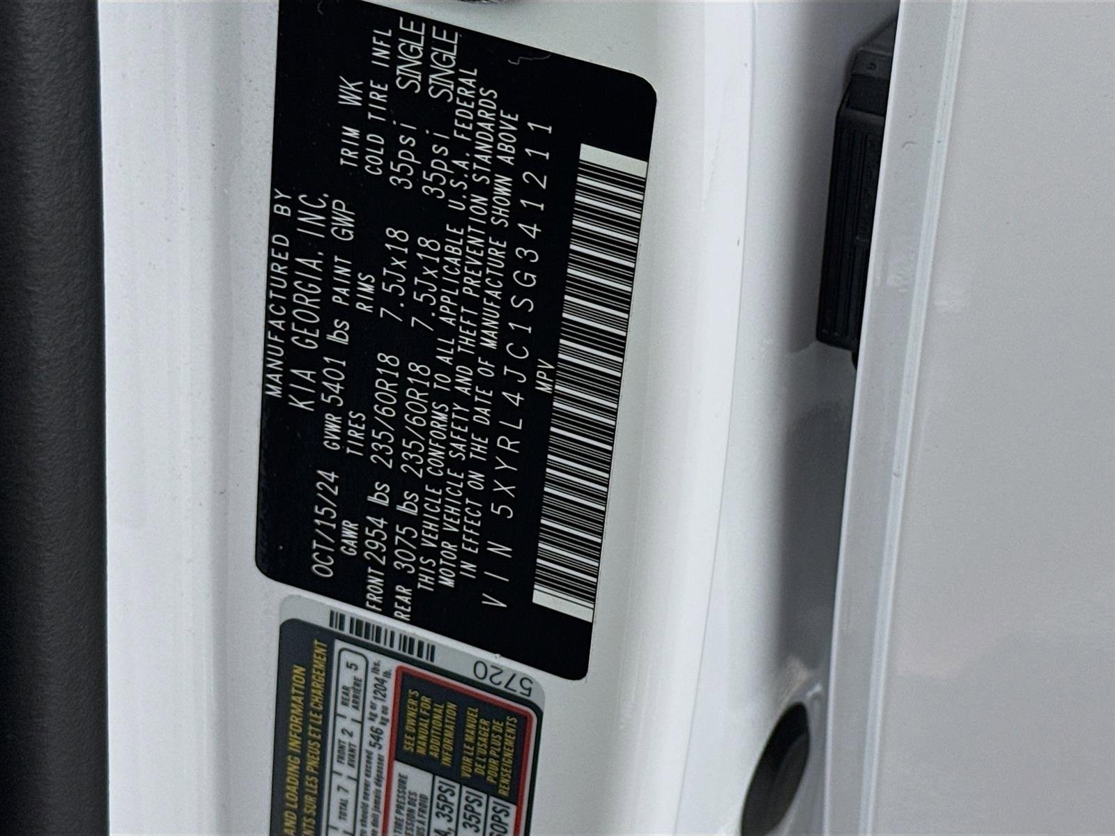 Certified 2025 Kia Sorento S FWD image 31
