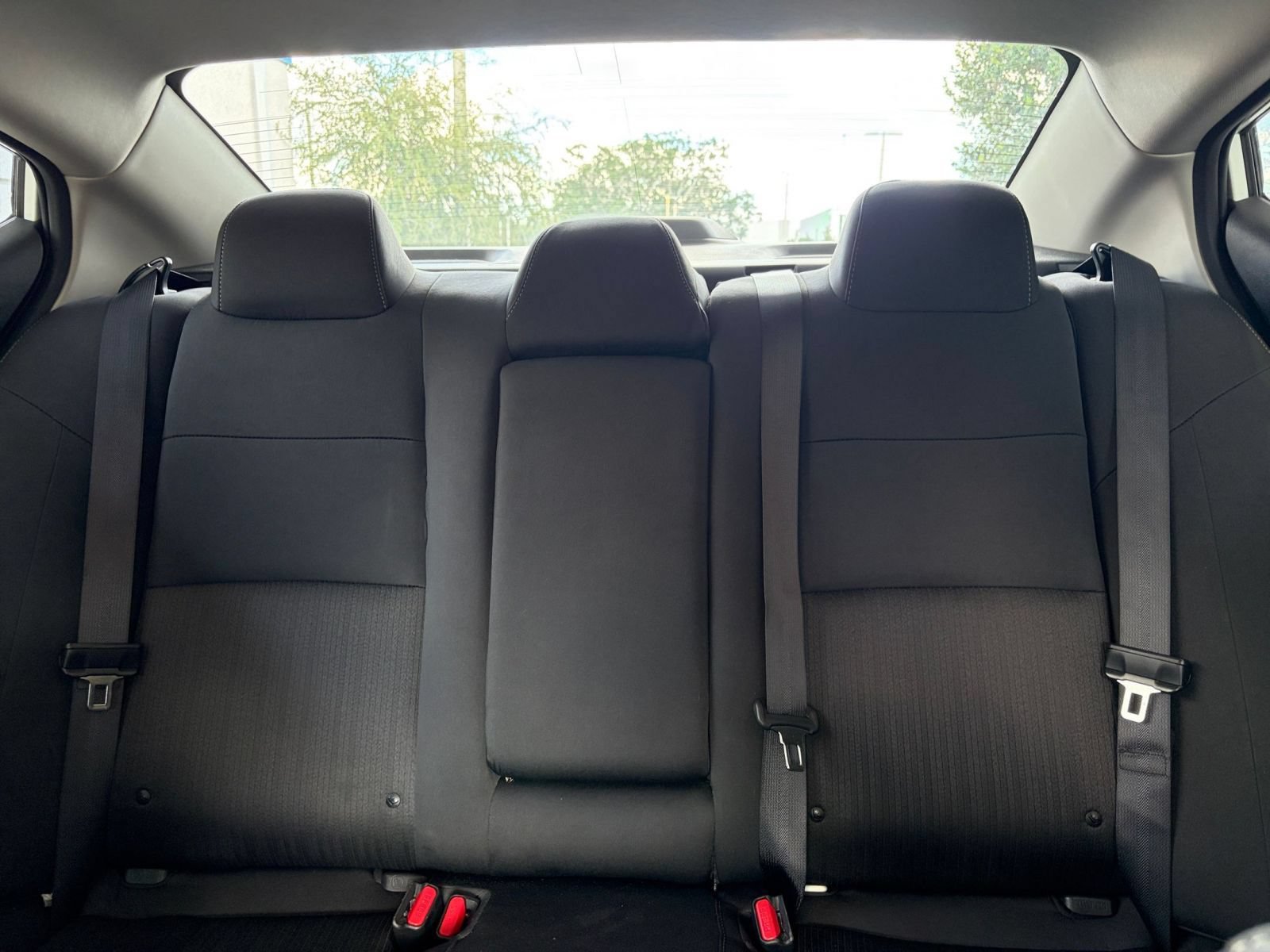 Used 2025 Nissan Altima 2.5 SV FWD image 37