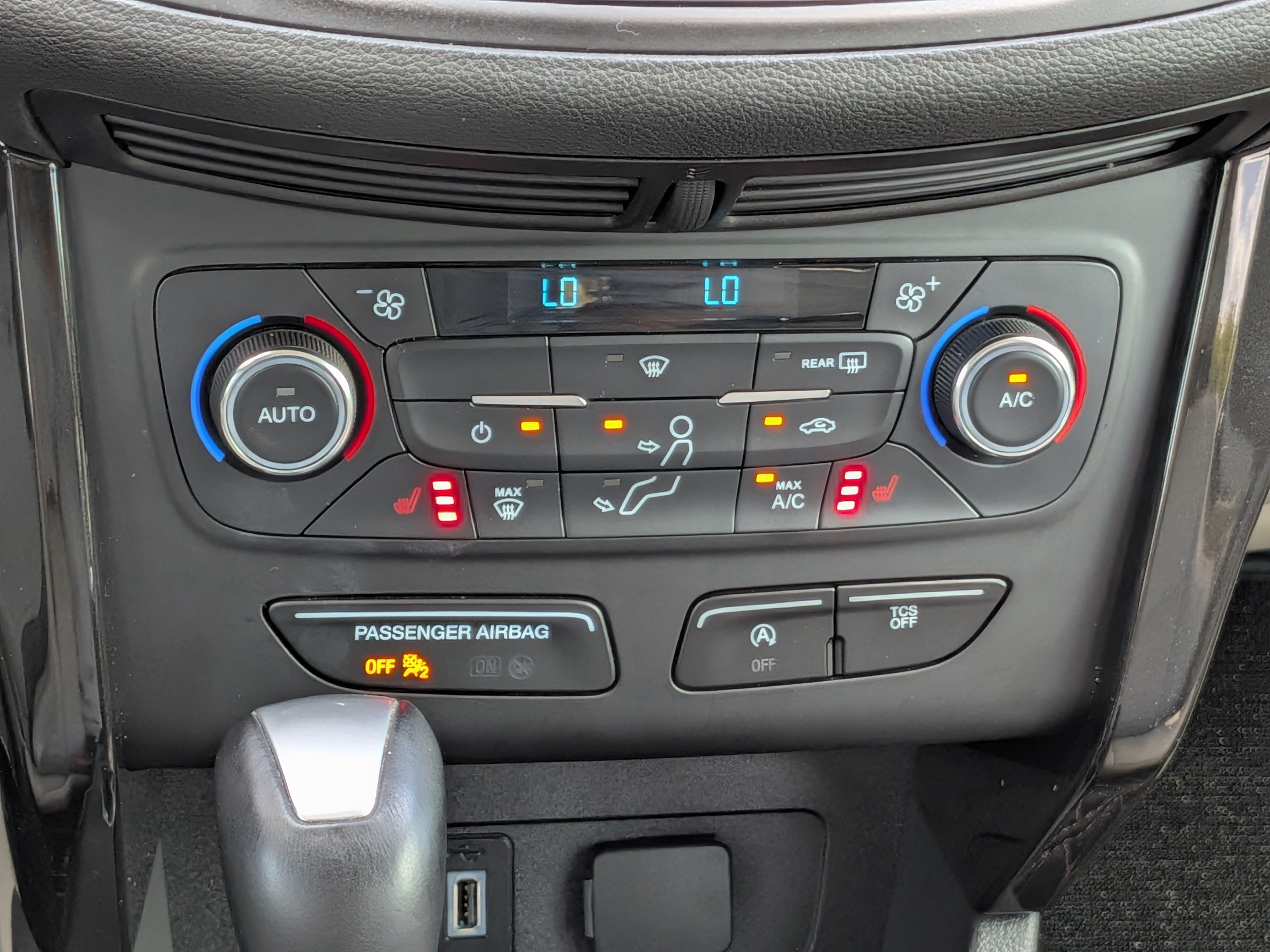 Used 2017 Ford Escape Titanium FWD image 20