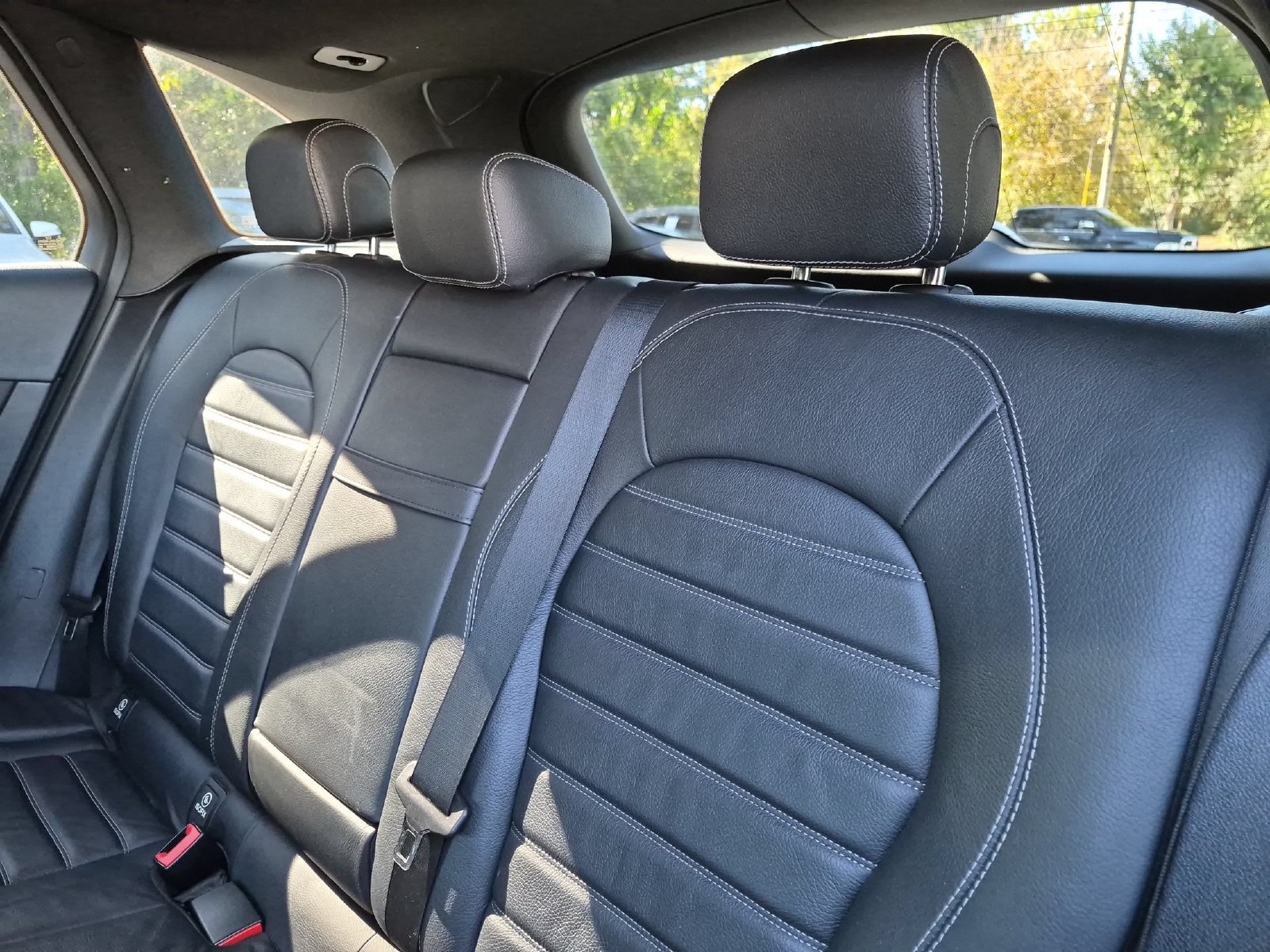 Used 2021 Mercedes-Benz GLC 300 4MATIC image 29