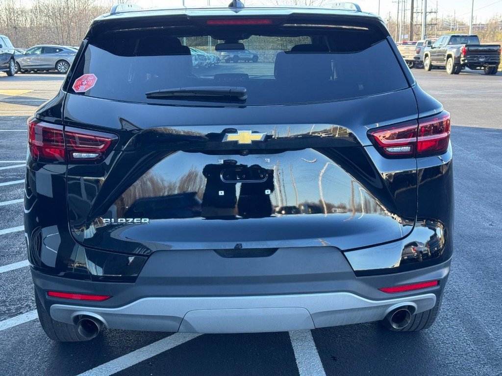 Used 2024 Chevrolet Blazer LT w/ Convenience Package image 7